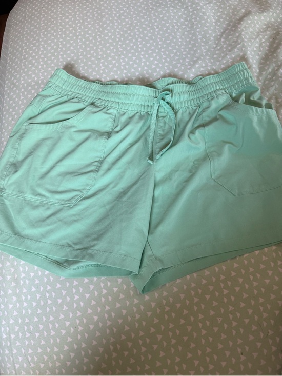 Columbia Sportswear Company Pants - Women’s Mint Drawstring Athletic Shorts